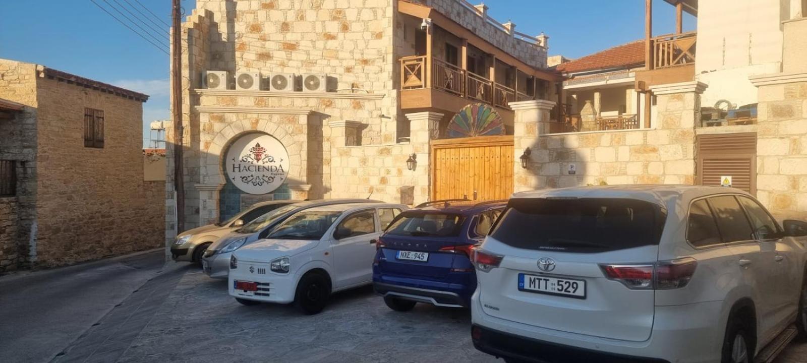 La Hacienda Cyprus Hotel ลิมาซอล ภายนอก รูปภาพ