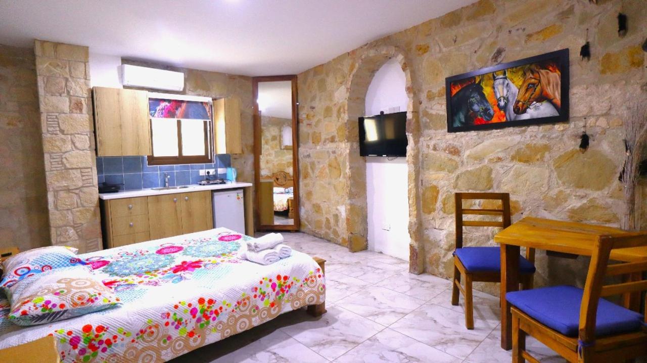 La Hacienda Cyprus Hotel ลิมาซอล ภายนอก รูปภาพ
